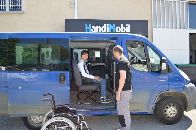 HANDI MOBIL vehicule personne handicapee transfert MArseilleCitroën Jumpy aménagé