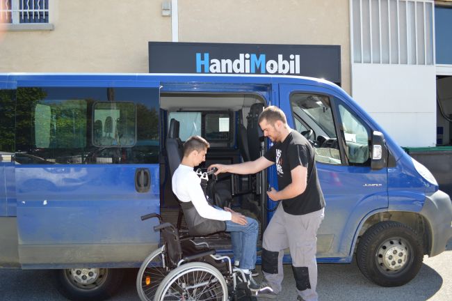 HANDI MOBIL Transfert facilité pour personne handicapée Marseille