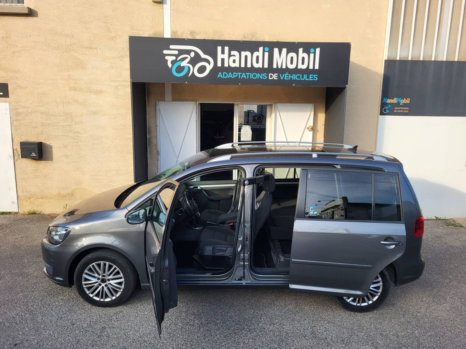 MONOVOLUME VOLKSWAGEN ADAPTE HANDICAP