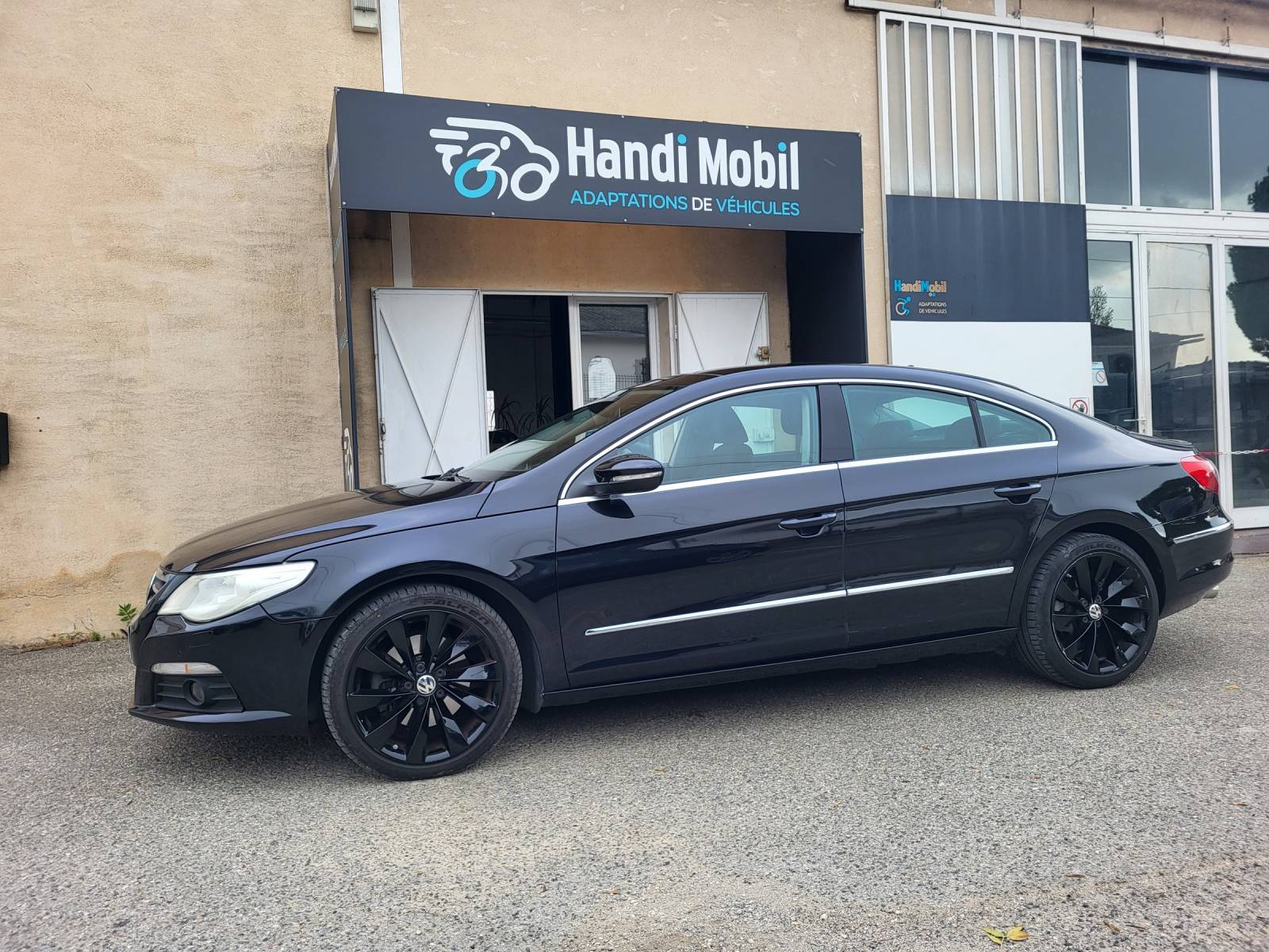HANDI MOBIL VOLKSWAGEN PASSAT ADAPTEE POUR PARAPLEGIQUE