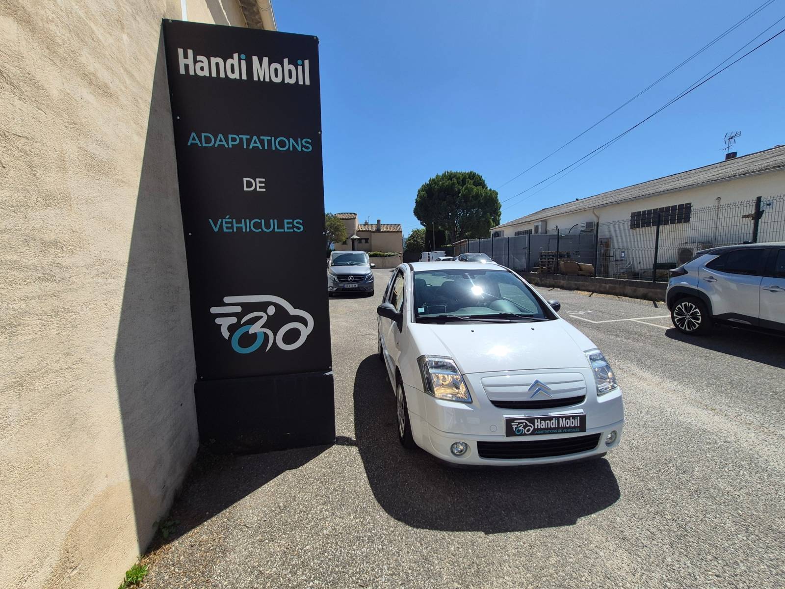 HANDI MOBIL CITROEN C2 AMENAGEE POUR CONDUCTEUR HANDICAPE SUR MARSEILLE