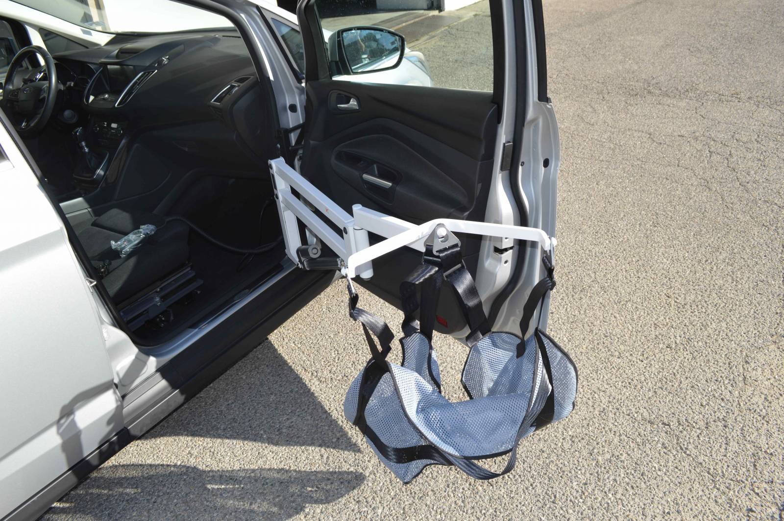 HANDI MOBIL soulève personne handciapée pour voiture et domicile Marseille