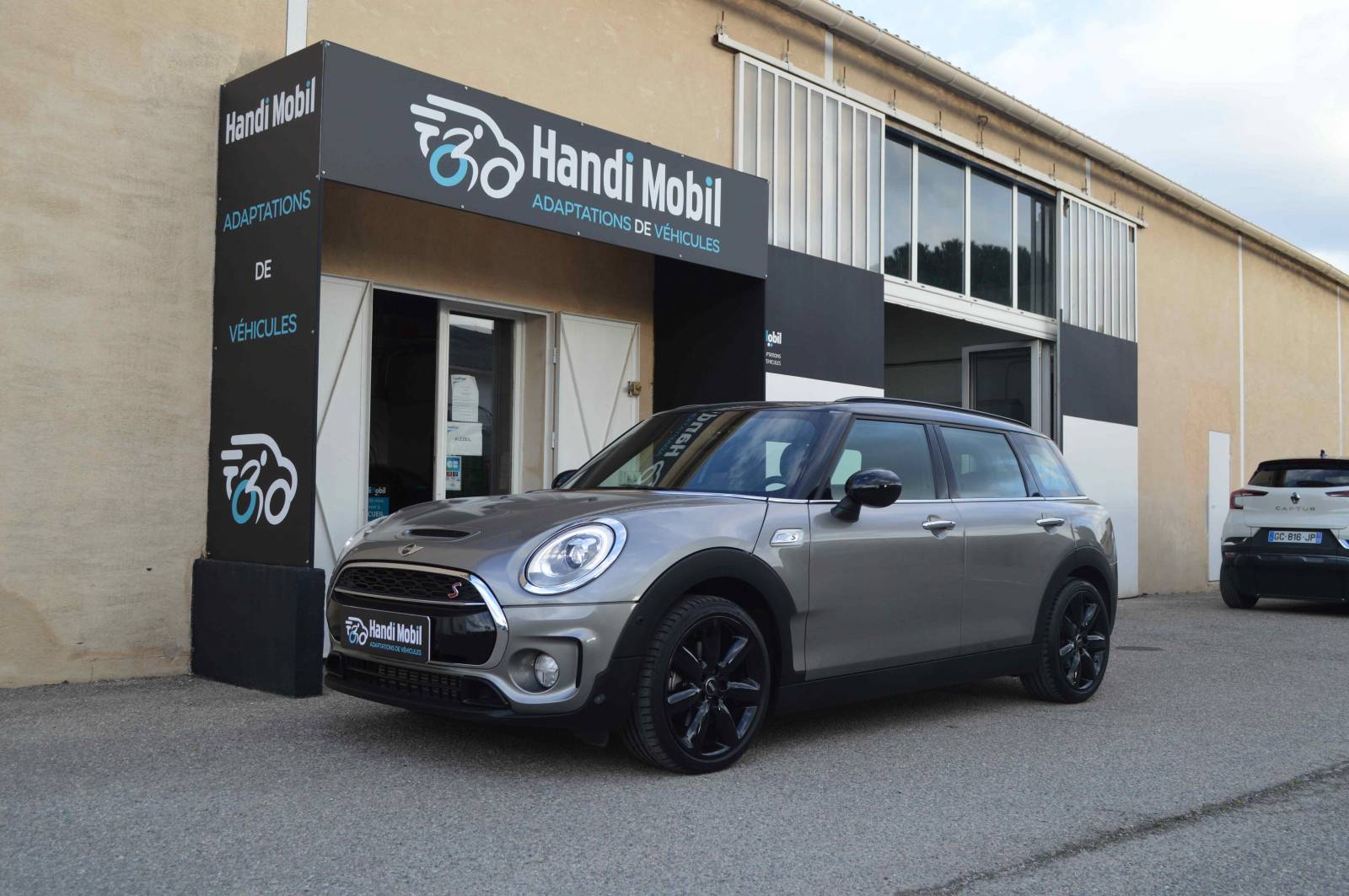 HANDI MOBIL COMMANDES A LA MAIN SUR MINI CLUBMAN MARSEILLE TOULON AIX EN PROVENCE REGION PACA