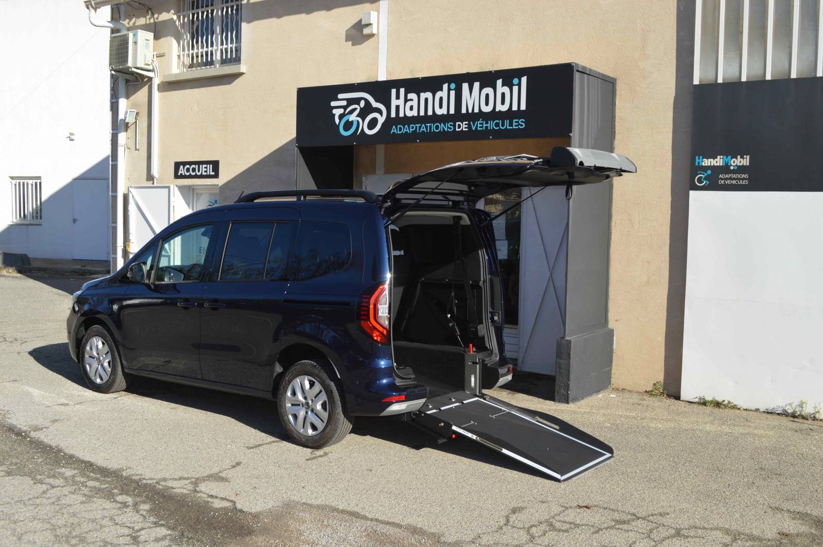 HANDI MOBIL RENAULT KANGOO TRANSFORME TPMR MARSEILLE