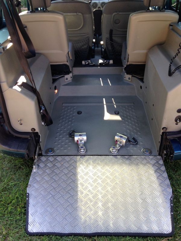 Decaissement voyage à l'arrière rampe repliable