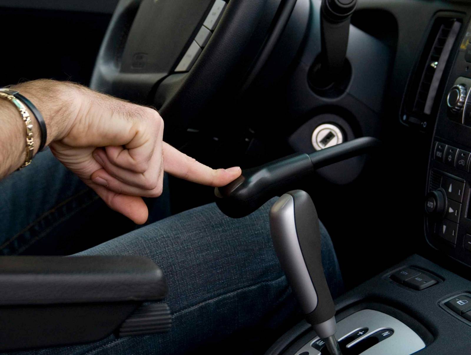 HANDI MOBIL LEVIER DE FREIN POUR PERSONNE HANDICAPE MARSEILLE BOUCHES DU RHONE
