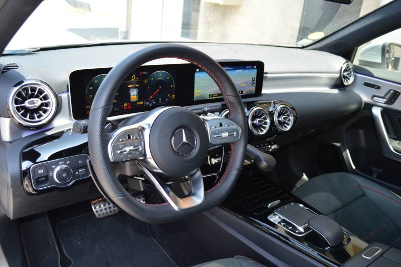 HANDI MOBIL ACCELERATEUR PAR PALETTES AU VOLANT SUR MERCEDES CLASSE A POUR PARAPLEGIQUE MARSEILLE 