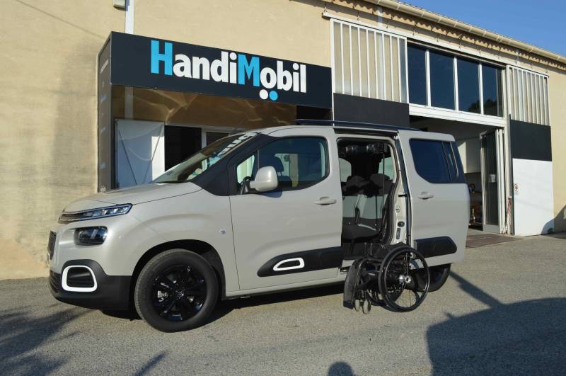 Aménagements de véhicules pour personnes handicapées en Région PACA, Bouches du Rhône : Marseille, Aix-en-Provence, Toulon, Avignon, Nîmes, Gard, Vaucluse, Var