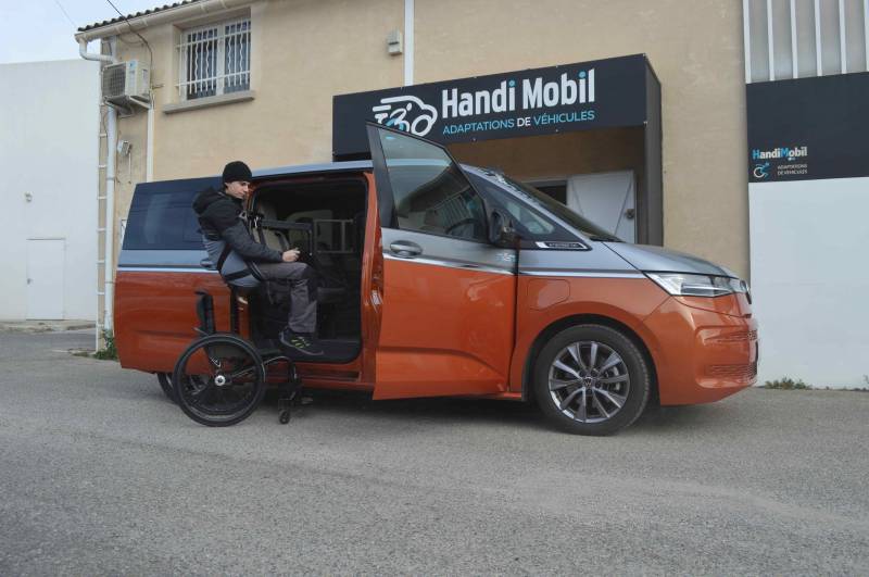 HANDI MOBIL SOLUTION DE TRANSFERT DE PERSONNE HANDICAPEE MULTIVAN 7 MARSEILLE