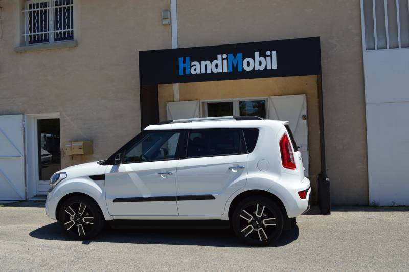 voiture conduite fauteuil roulant