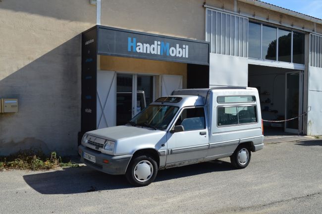 Renault Expresse aménagé pour le TPMR