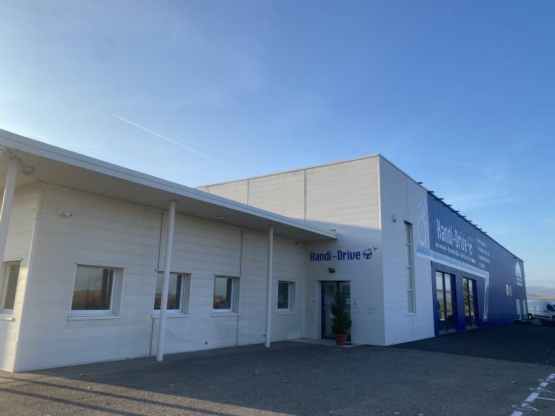 HANDI DRIVE pose installation de dispositifs aménagements de véhicules pour personnes handicapées